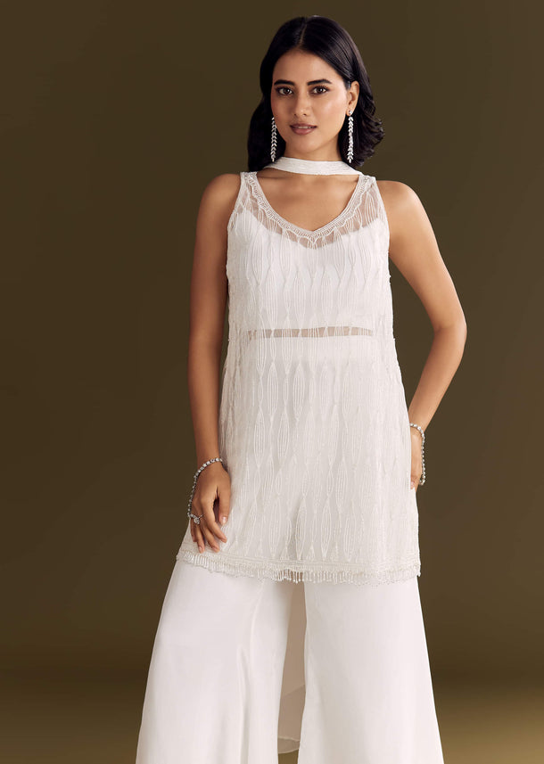 White Crepe Kurta Set With Net Choker Style Dupatta