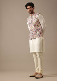 White Floral Bundi & Kurta Set In Silk