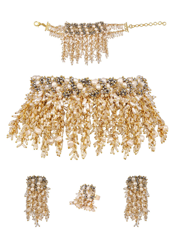 White And Gold Handcrafted Choker Necklace Set In Mix Metal