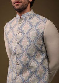 White Jacket Kurta Set In Silk With Machine Embroidery