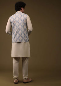 White Jacket Kurta Set In Silk With Machine Embroidery