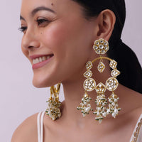 White Kundan Chandbalis With Pearls In Mix Metal