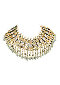 White Kundan Choker Set In Gold Finish Mix Metal