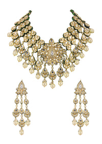 White Kundan Choker Necklace Set With Floral Motif In Mix Metal