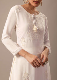 White Lucknowi Kurta With Thread Knot Detail