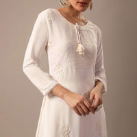 White Lucknowi Kurta With Thread Knot Detail