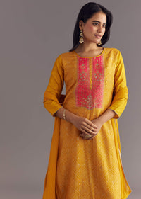 Yellow Bandhani Print Dola Silk Zardosi Kurta Set With Dupatta