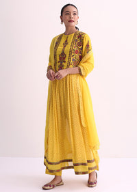 Yellow Chiffon Kurti Pant Set With Dupatta And Resham Thread Work